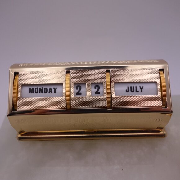 Vintage Marble Pen Holder and Manual Day Date Month Desk Accessory - Picture 14 of 14